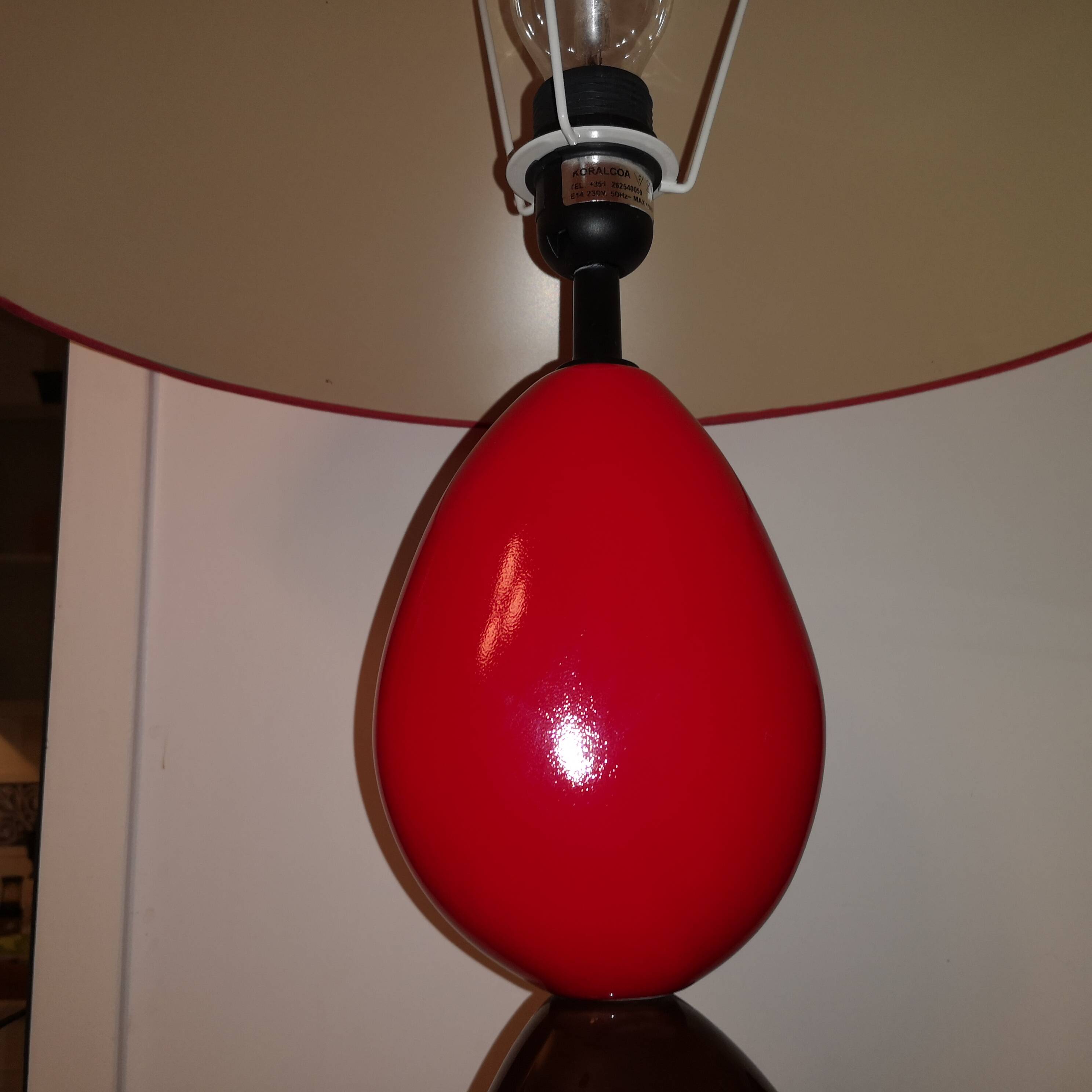 Lampe sculpturale vintage Koralcoa en céramique rouge et noire