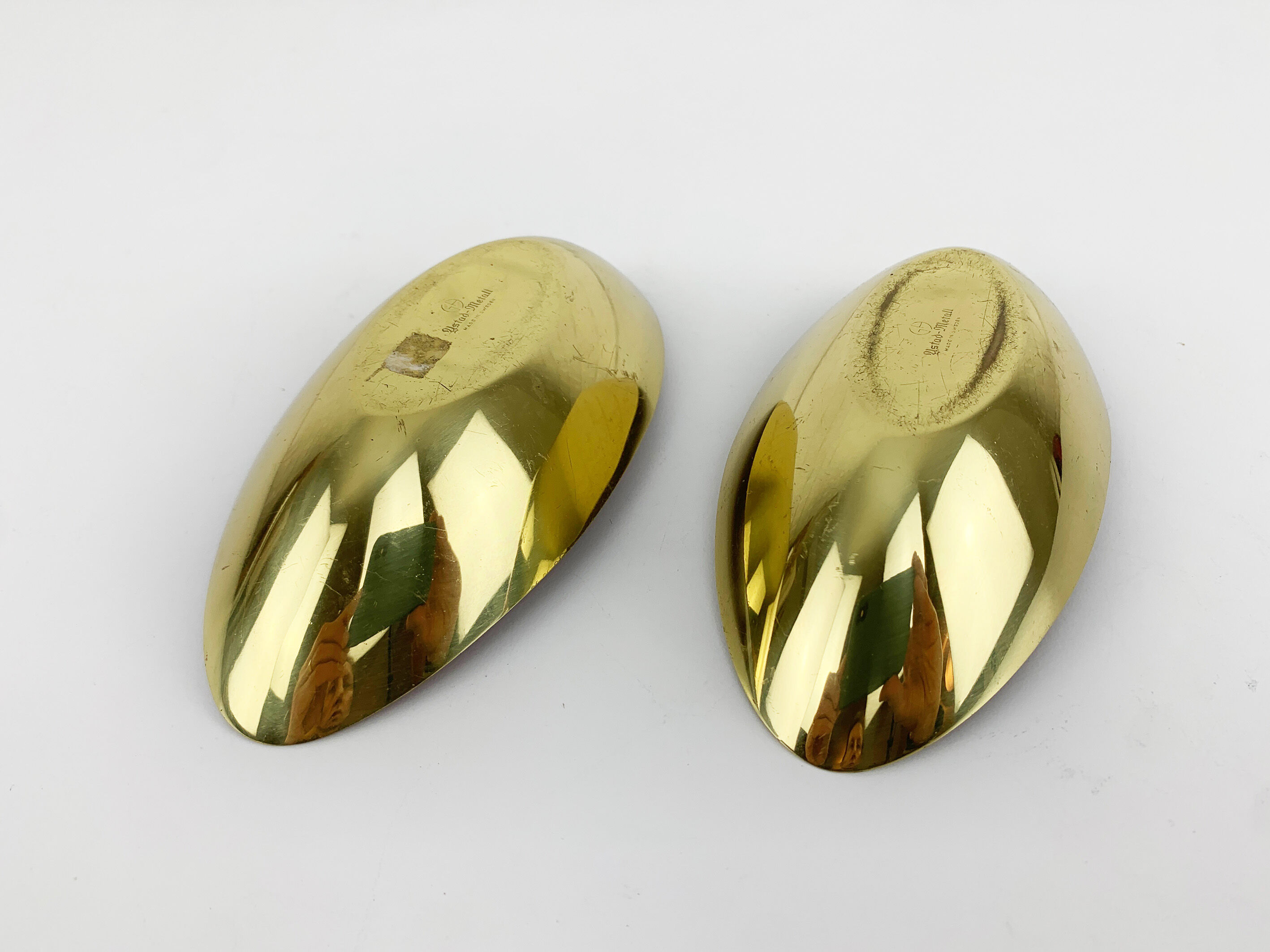 Pair of Scandinavian brass cups or bowls Ystad Metall, design Gunnar Ander, Sweden