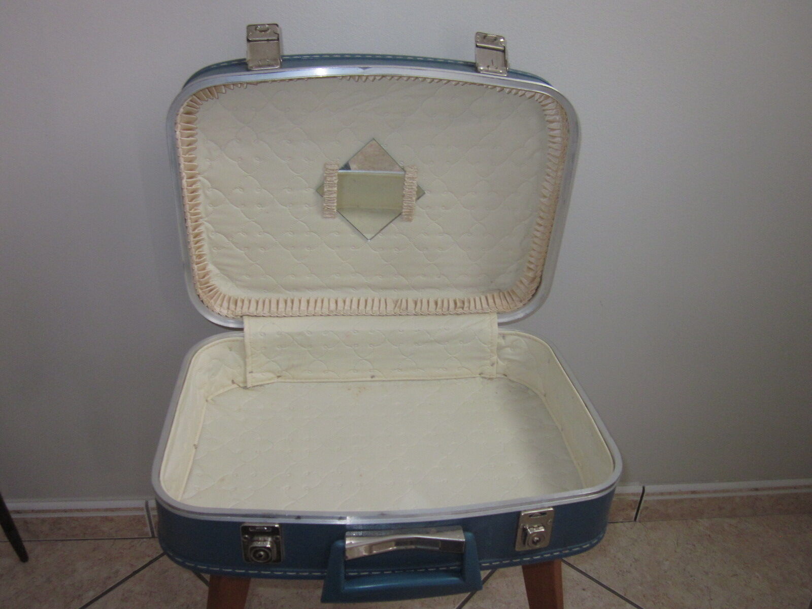 Vintage suitcase air hostess