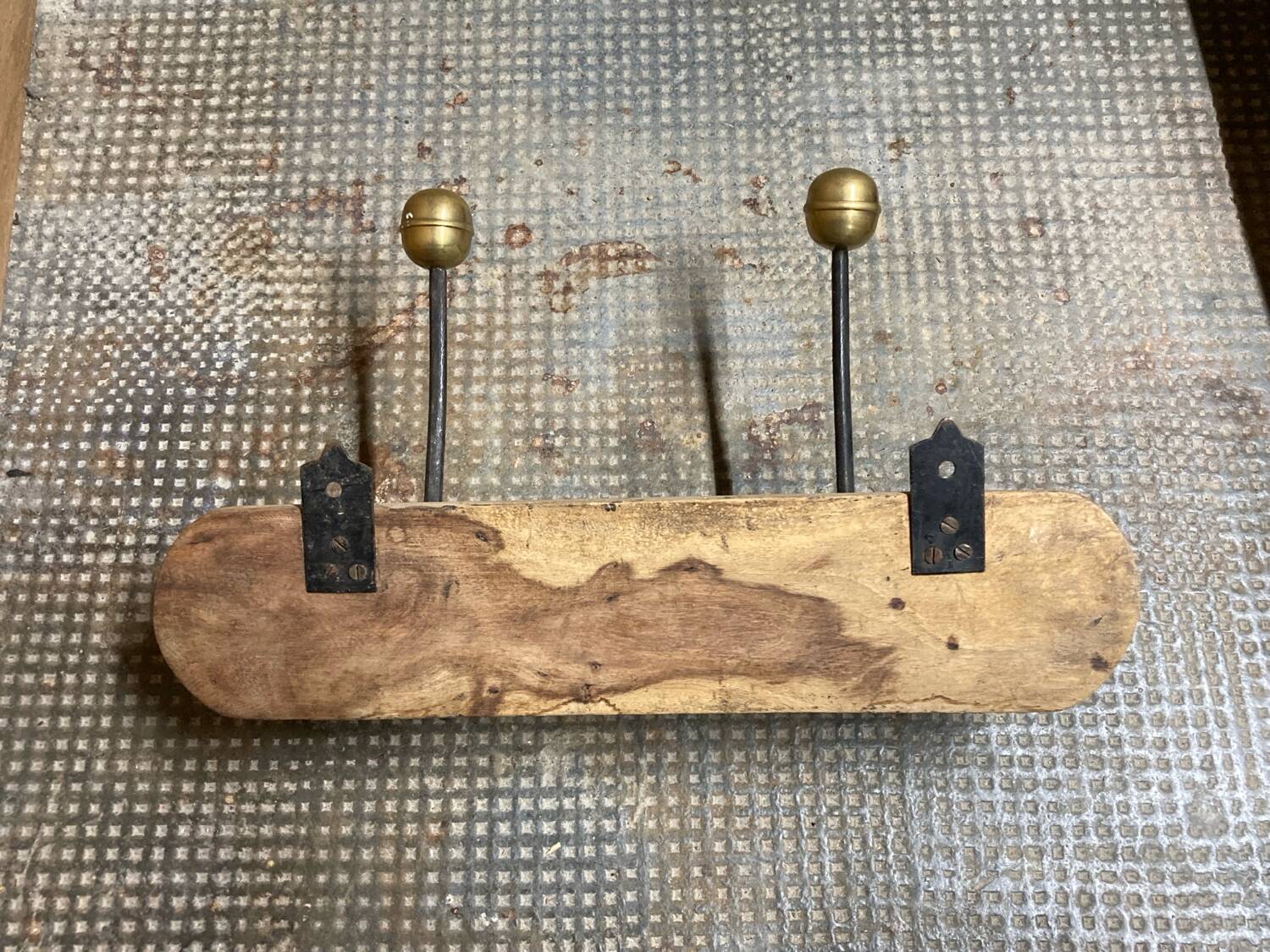 Porte manteau 2 patères en bois, fer et laiton