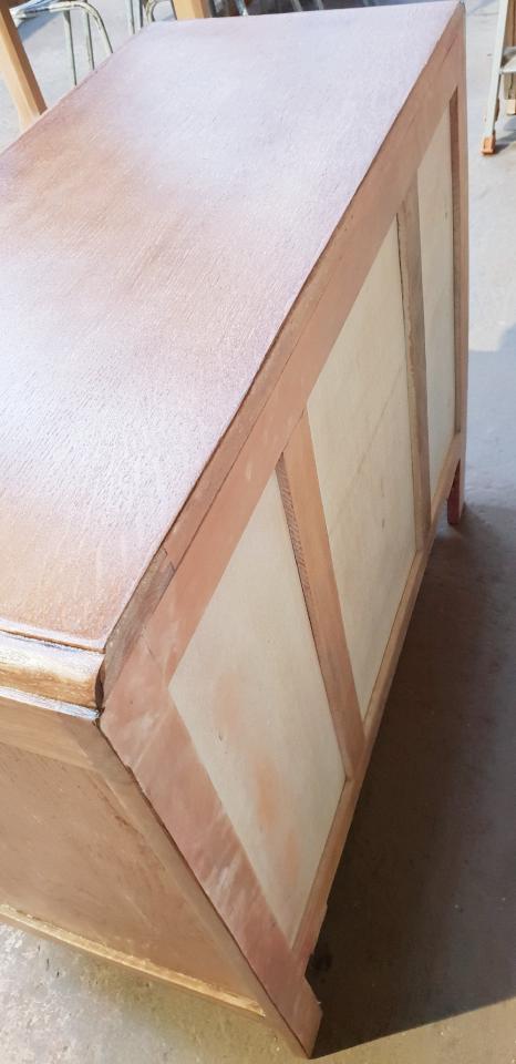 Vintage chest of drawers