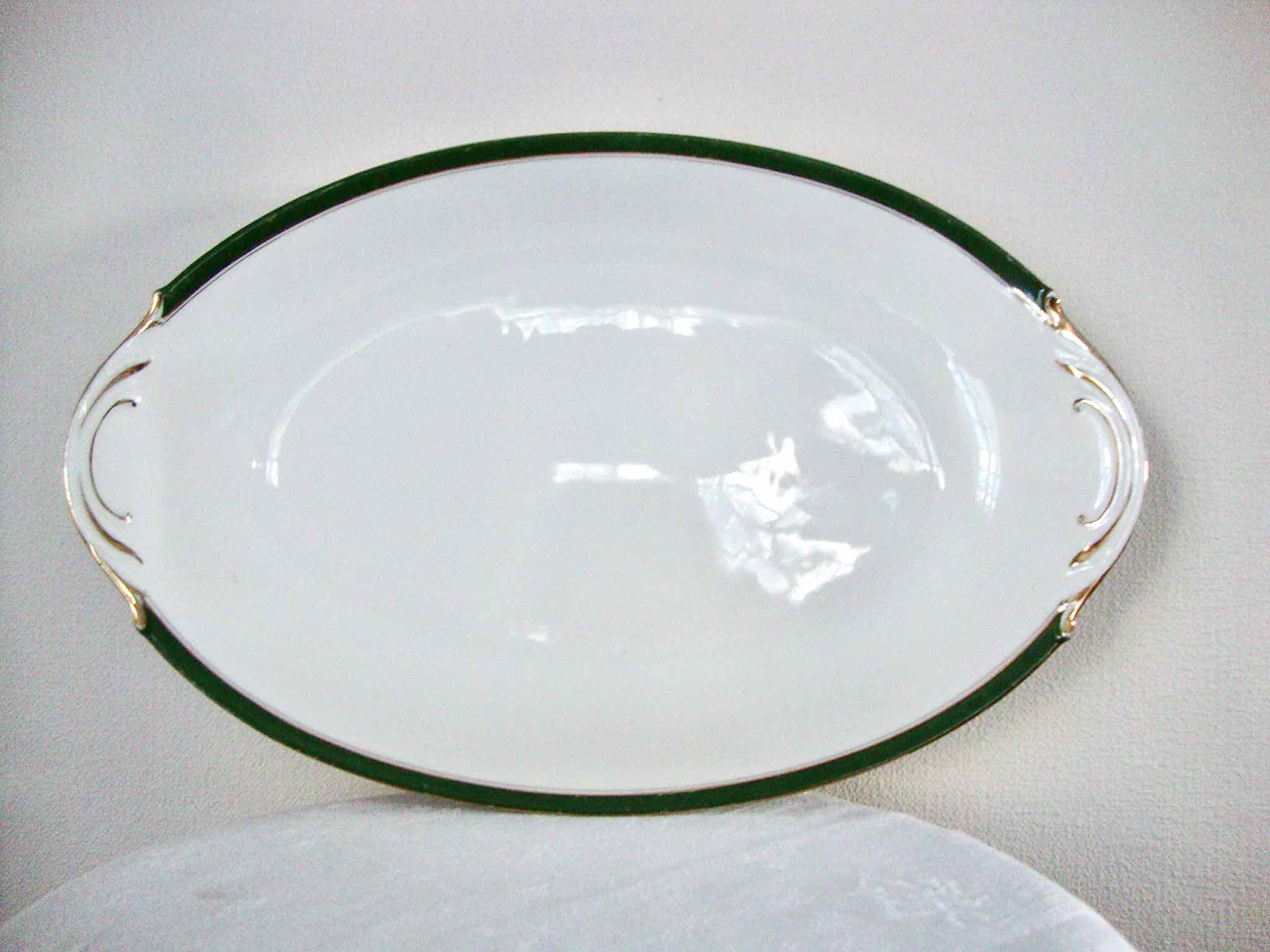 Service of 26 plates and dishes  from the 40s