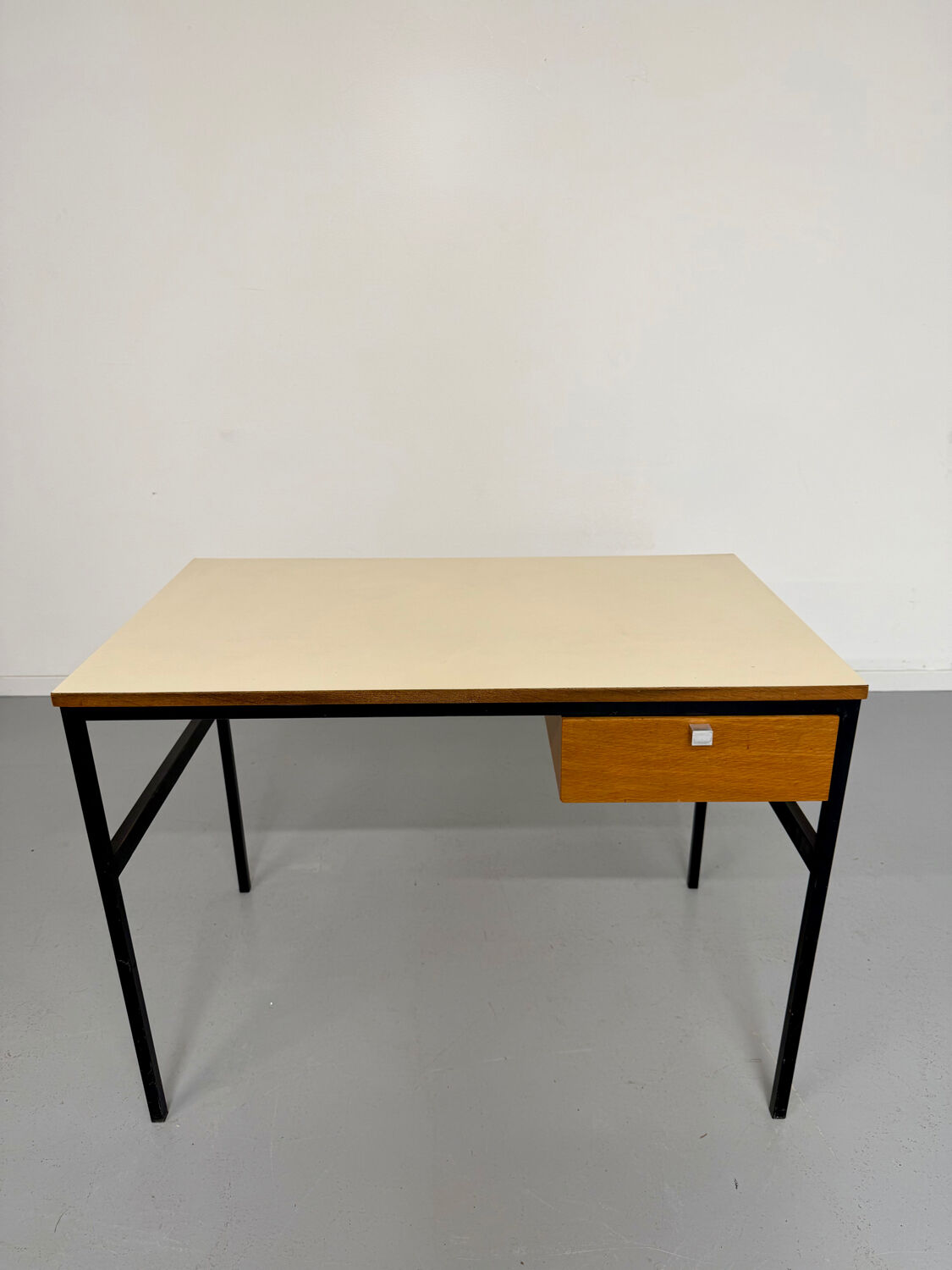 Vintage small desk designed by Pierre Paulin CM217 from the 1960s, wood and metal.