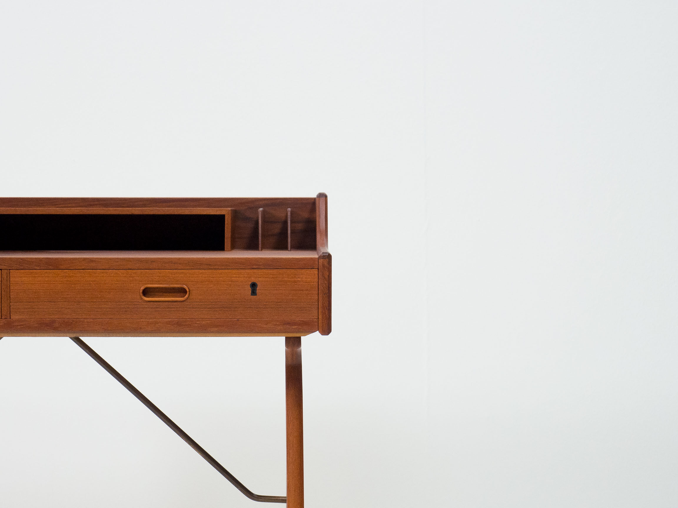 ‘model 56’ free standing teak desk by Arne Wahl Iversen for Vinde Møbelfabrik