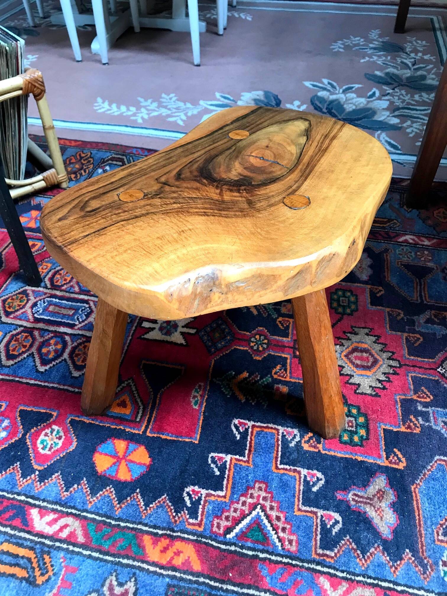 Tabouret vintage en bois d'olivier années 70