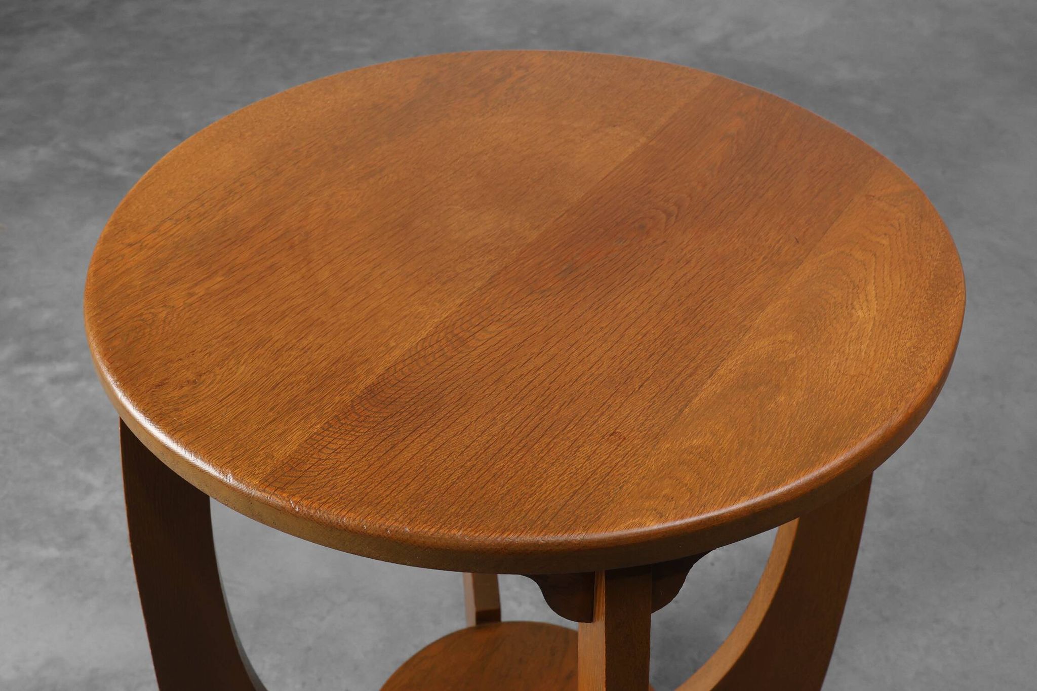 Amsterdamse School Oak round Side Table, The Netherlands, ca. 1920