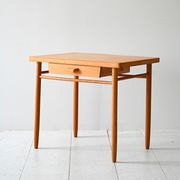 Table de chevet scandinave en hêtre des années 1960