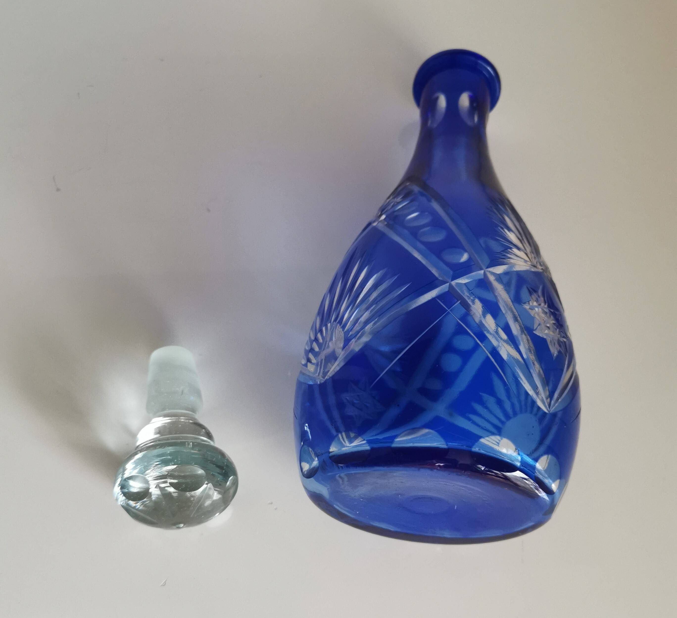 Carafe et 6 verres - verre taillé