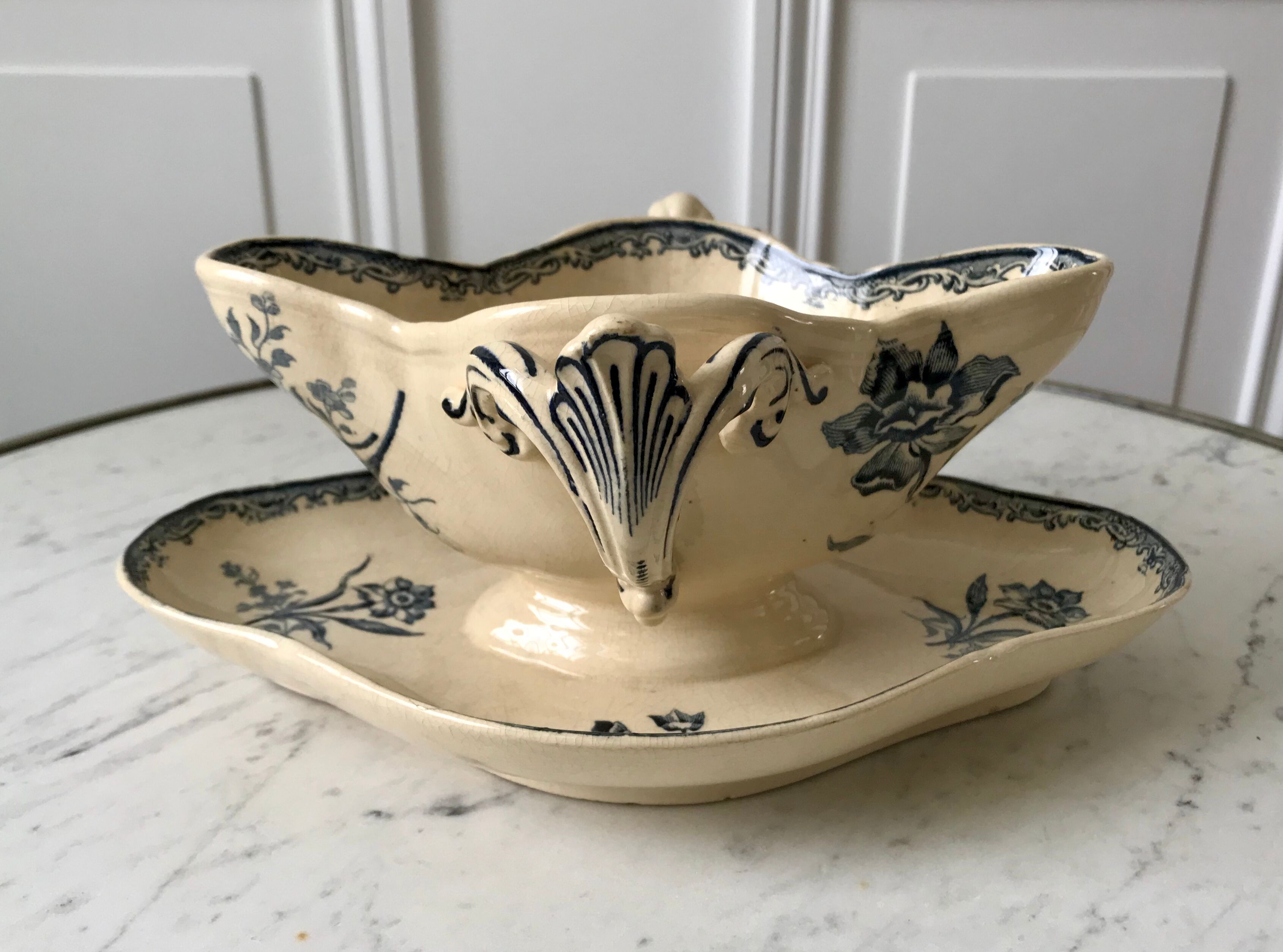 Gravy boat Terre de Fer Sarreguemines late nineteenth century