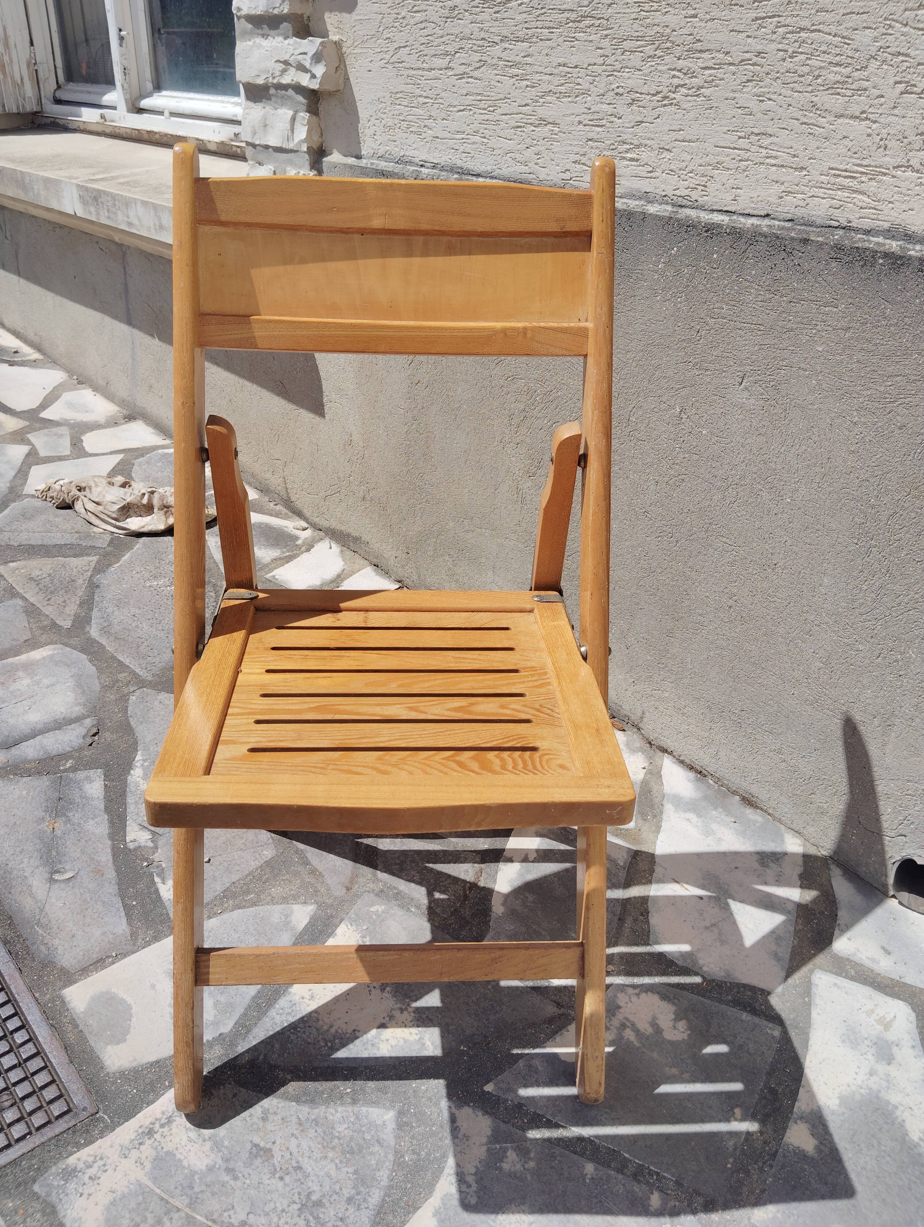 Set of 4 vintage folding chairs in Ash.