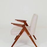 Fauteuil Lounge Beige Tressé Revêtement Bois Couleur Noyer