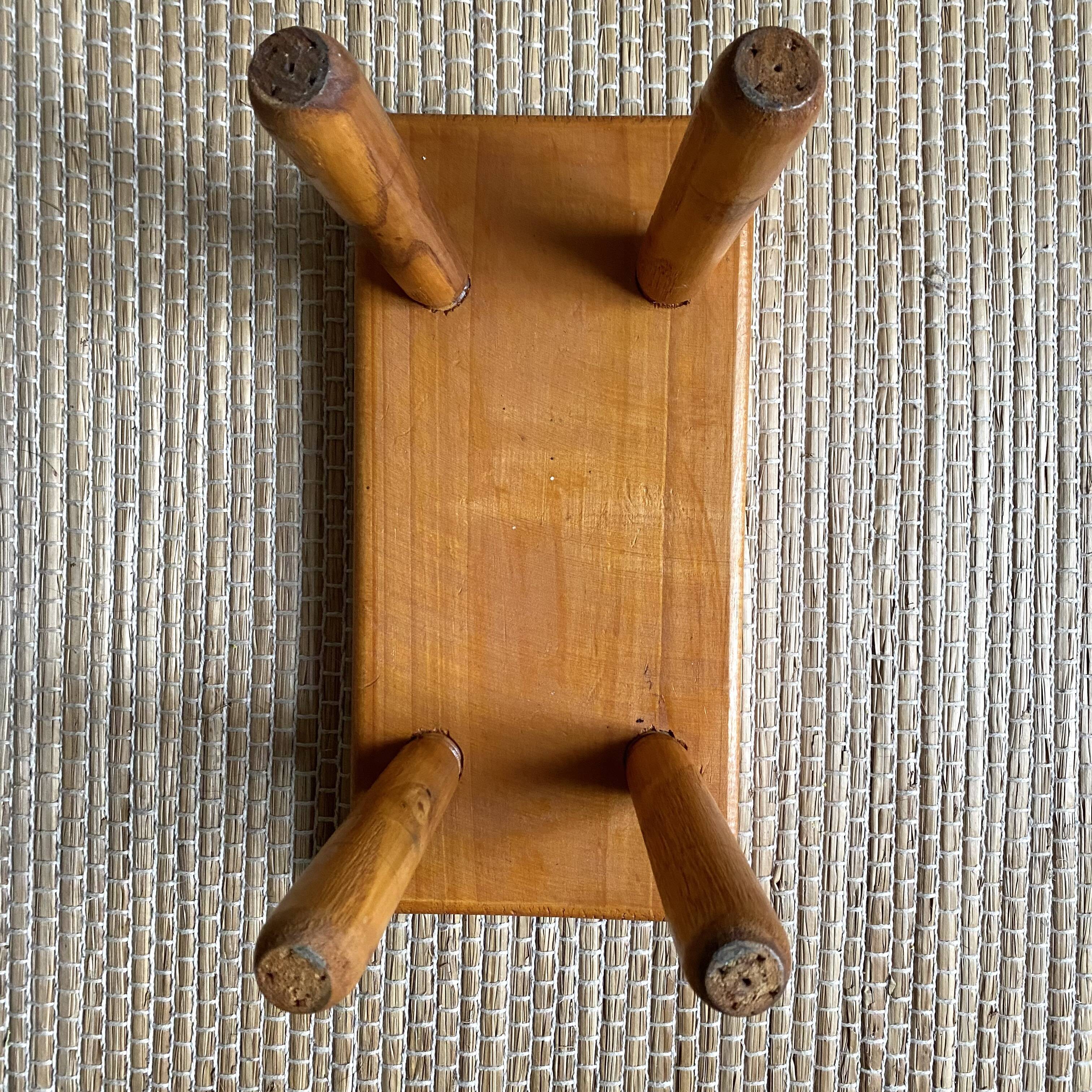 Tabouret bas ou porte plante