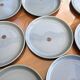 Set de 10 assiettes plates en grès bleu lavande