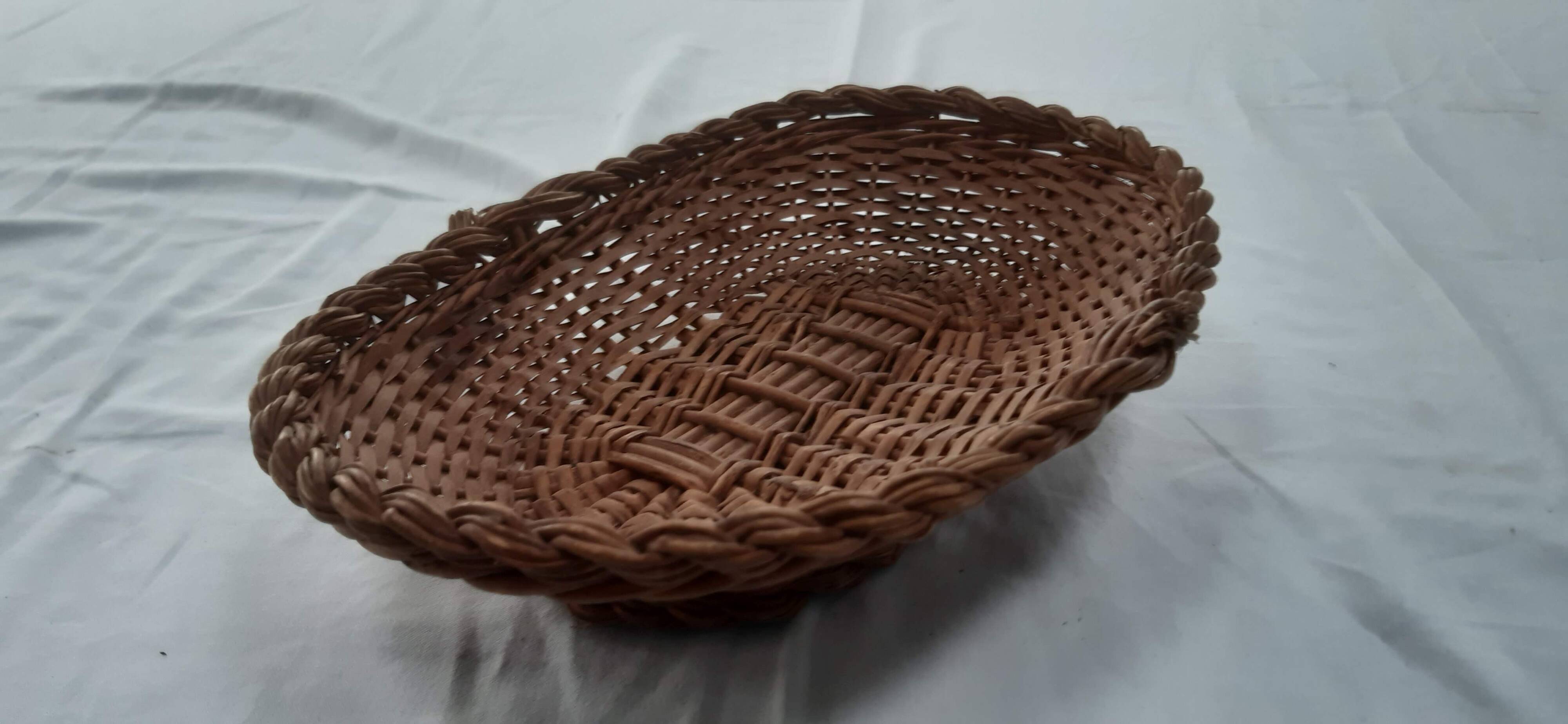 Small basket, empty basket
