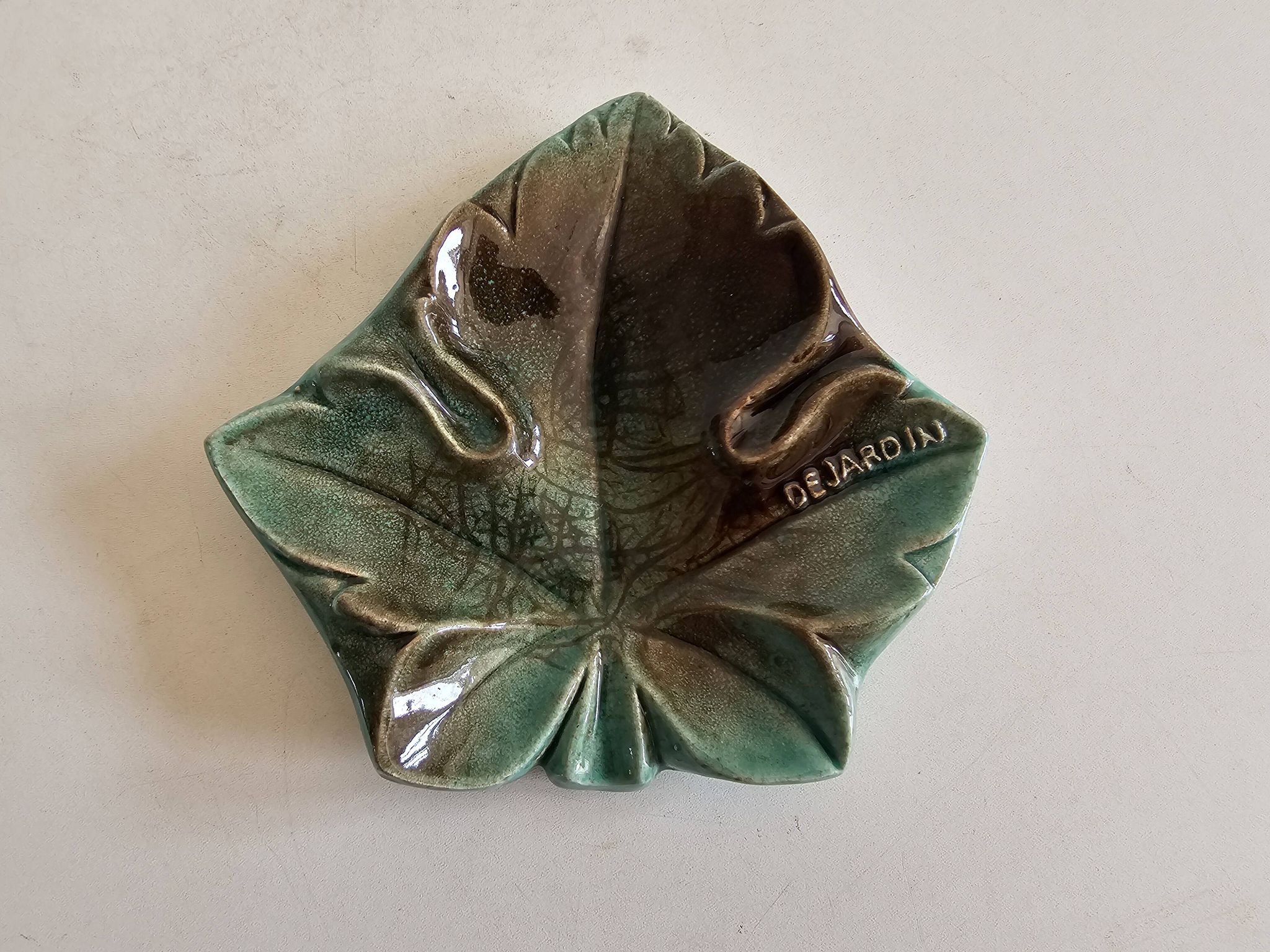 Leaf-shaped ceramic bowl by Dejardin - N Tréca Douai