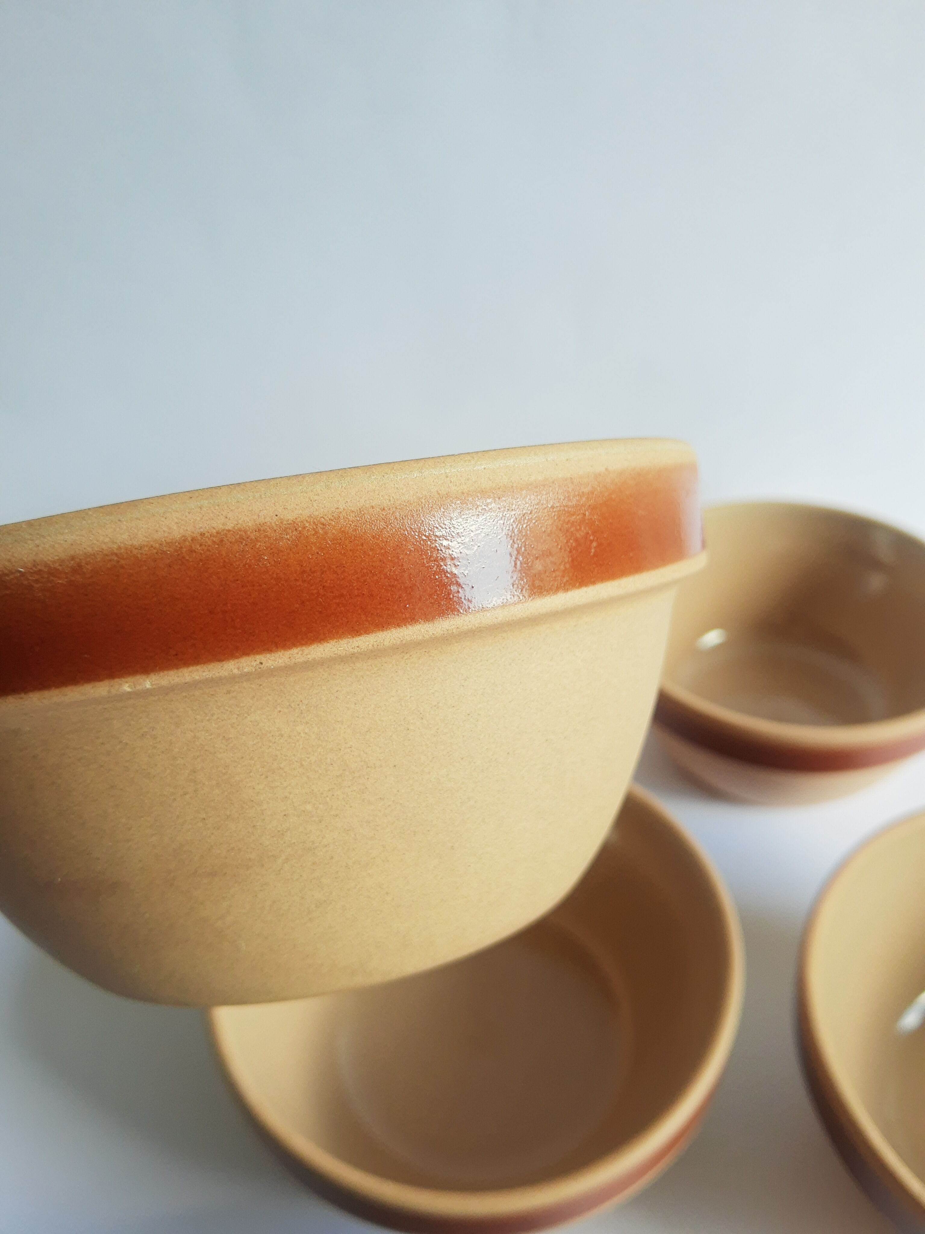 Set of 6 vintage Gien France stoneware bowls