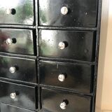 Drawer cabinet