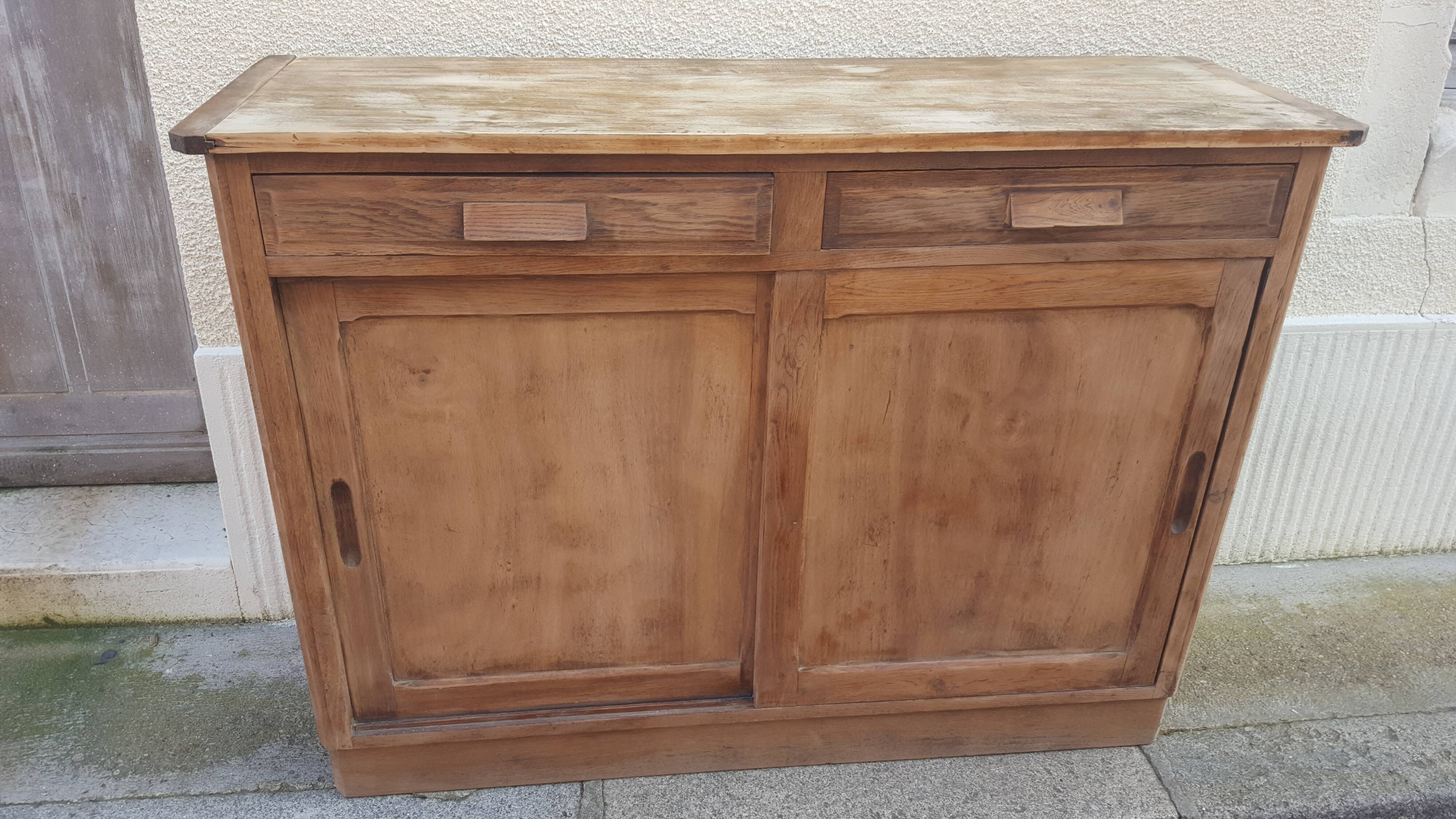 Buffet wood rough sliding doors