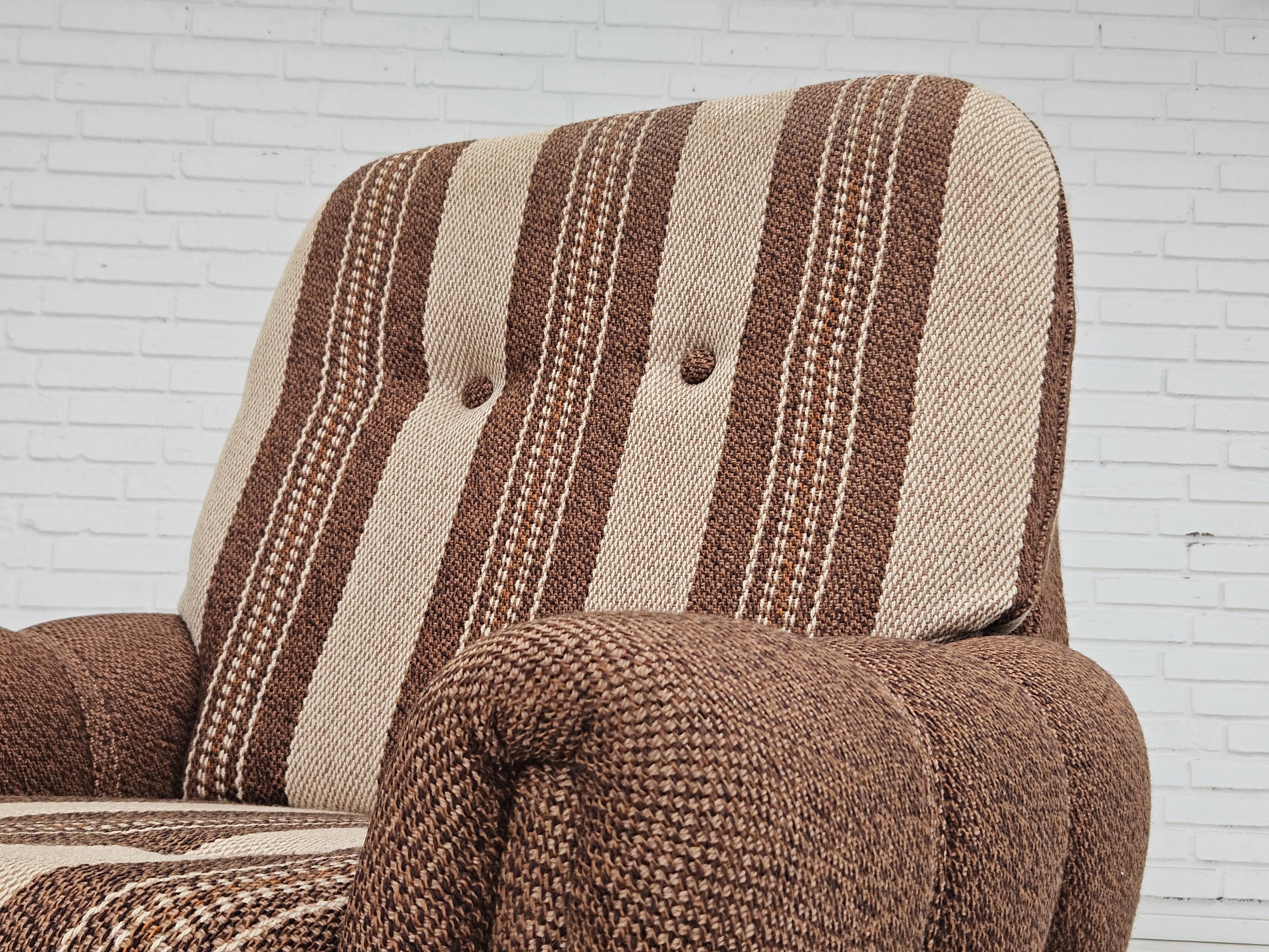 Fauteuil relax danois, revêtement en laine d'origine, années 70