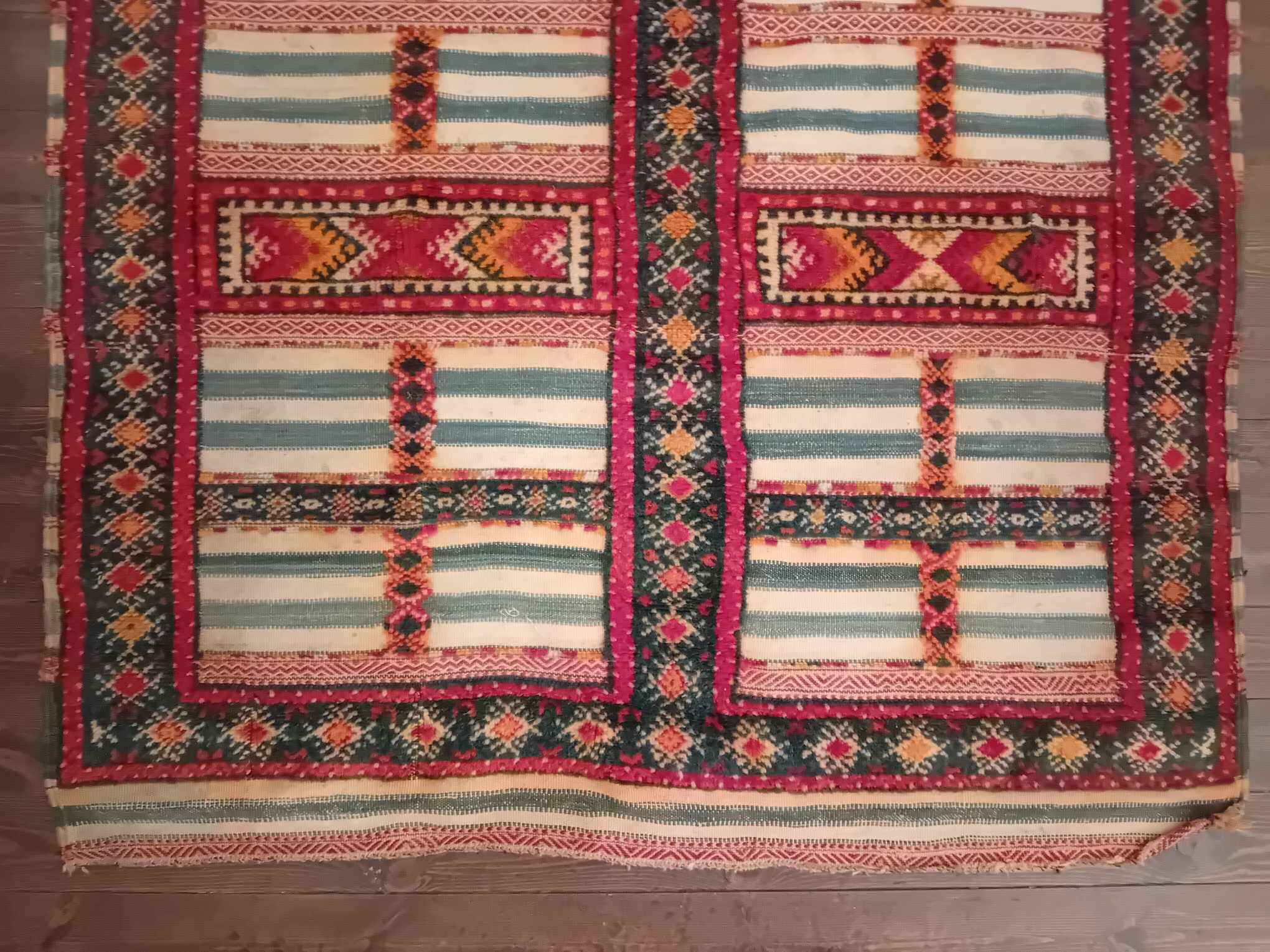 Handmade Taznakht Berber Kilim Rug 237x144cm