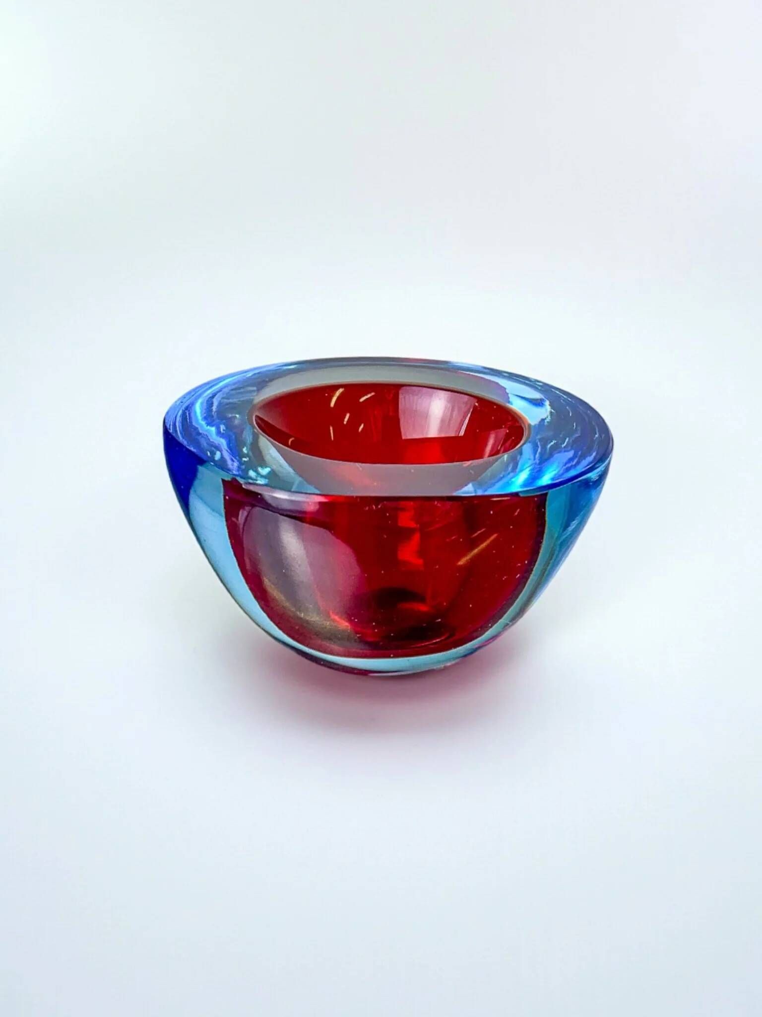 Red and blue Sommerso ashtray by Seguso, Murano glass, Italy, 1970