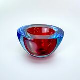 Cendrier Sommerso en verre de Murano rouge et bleu par Seguso, Italie, 1970