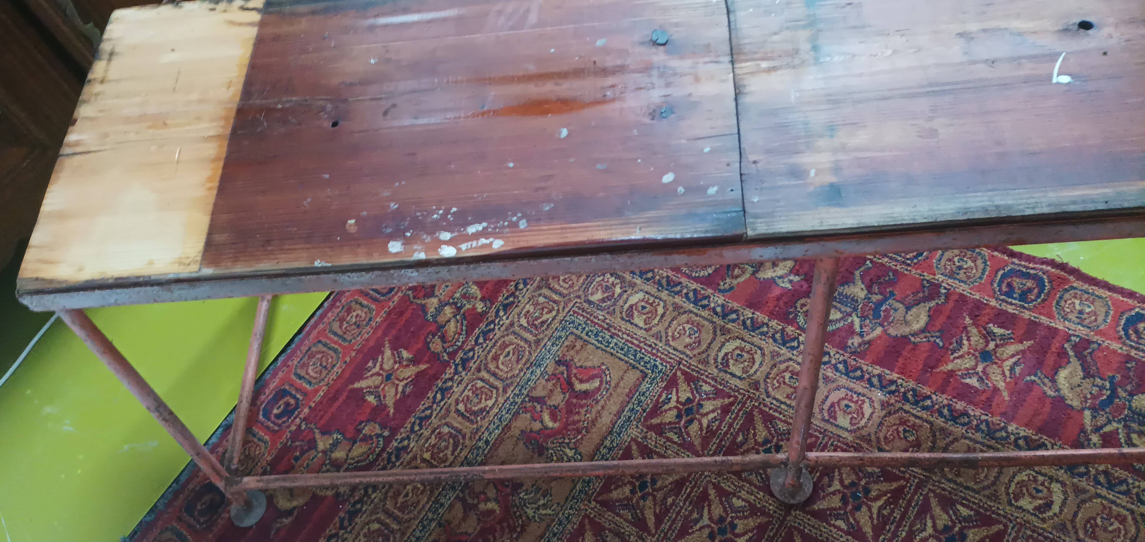 Metal industrial bench