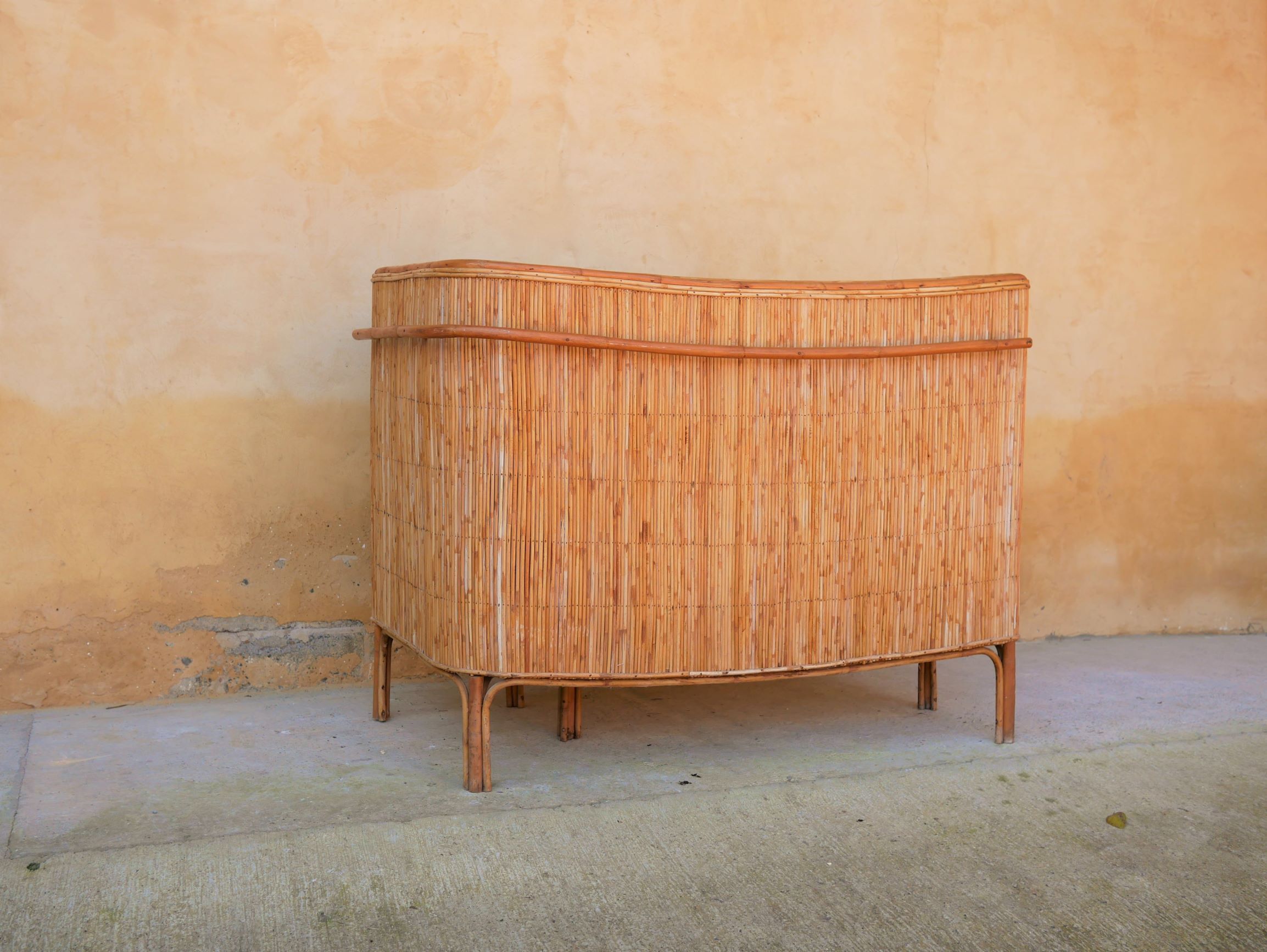 Rattan bar with 3 vintage stools