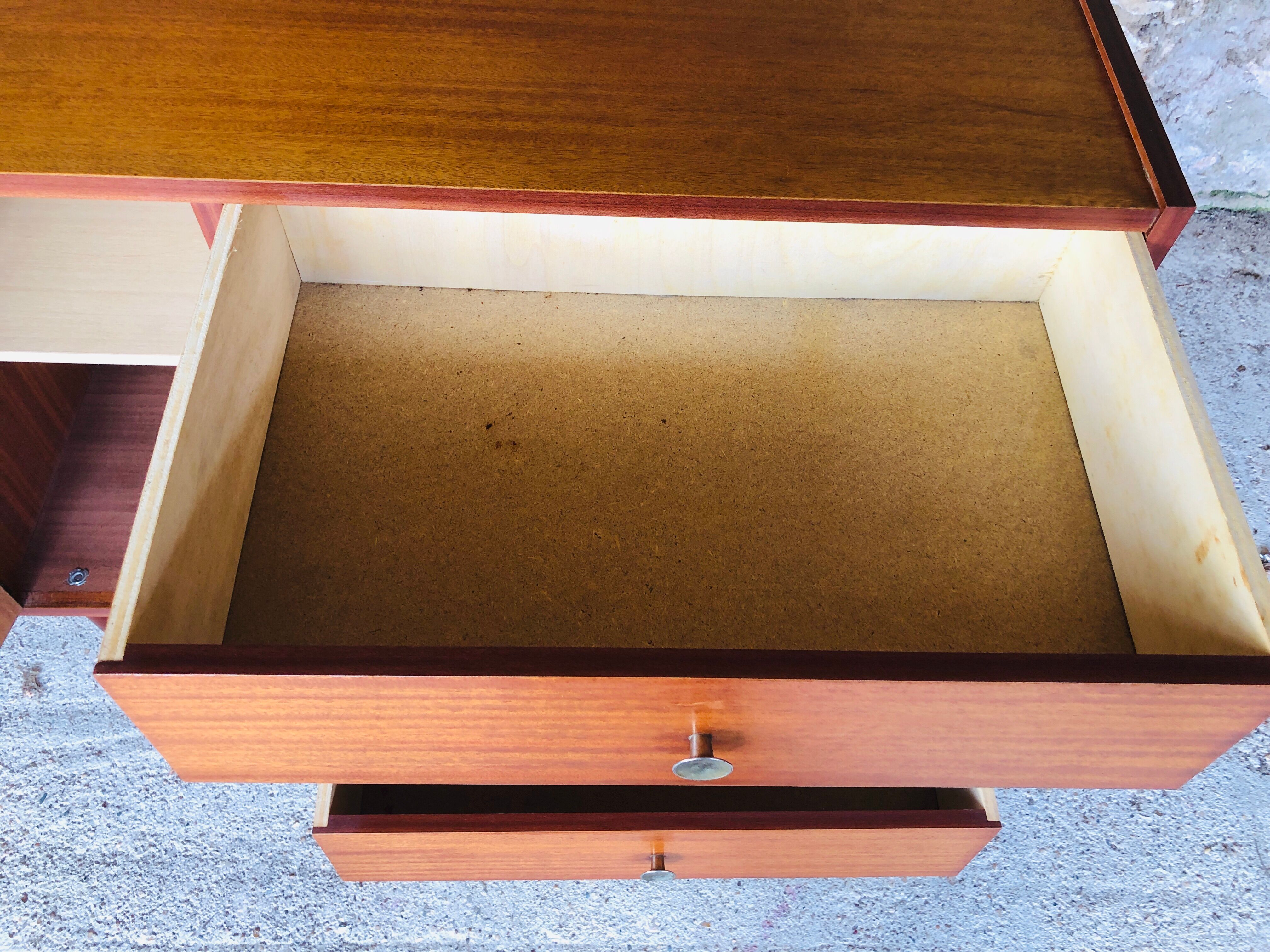 Vintage chest of drawers four drawers and 1 60s door