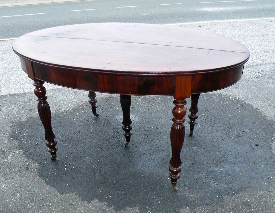 Louis Philippe oval table, 19th