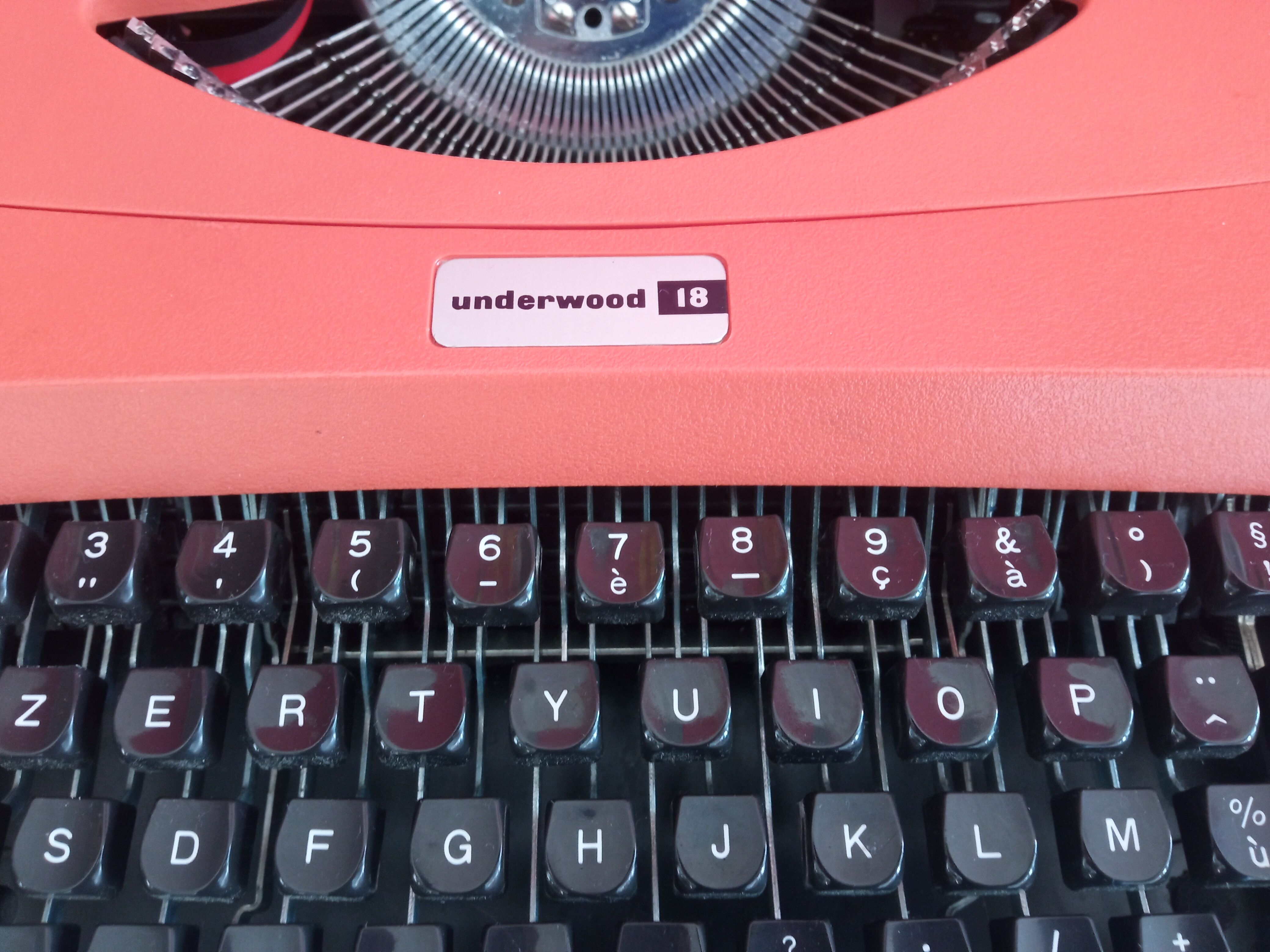 Underwood 18 Salmon Orange Typewriter