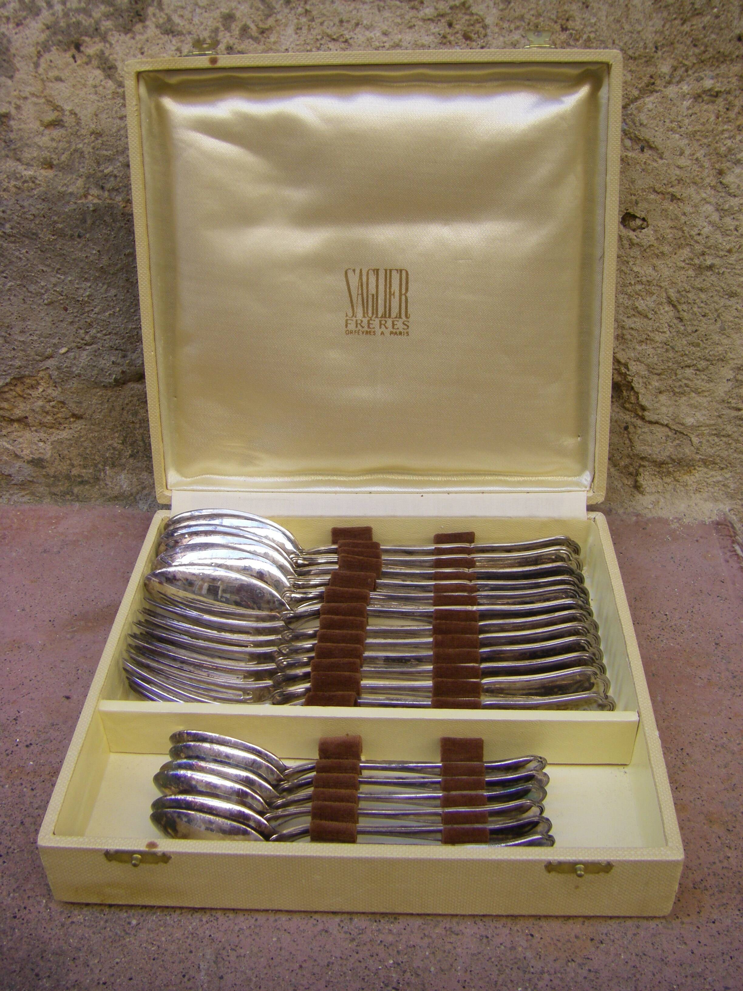 Cutlery set "Saglier Frères" 18 pieces