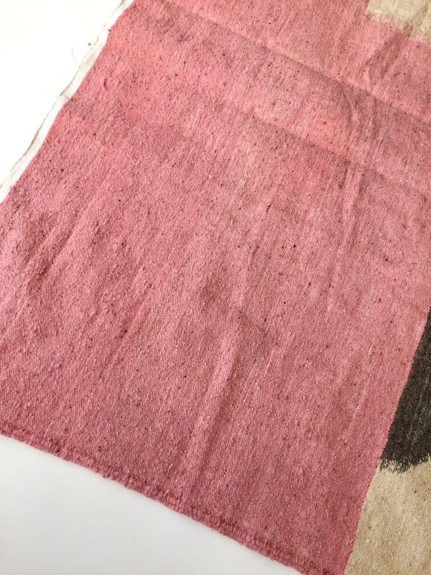 Tapis Kilim berbère marocain écru à aplats colorés 252x150cm
