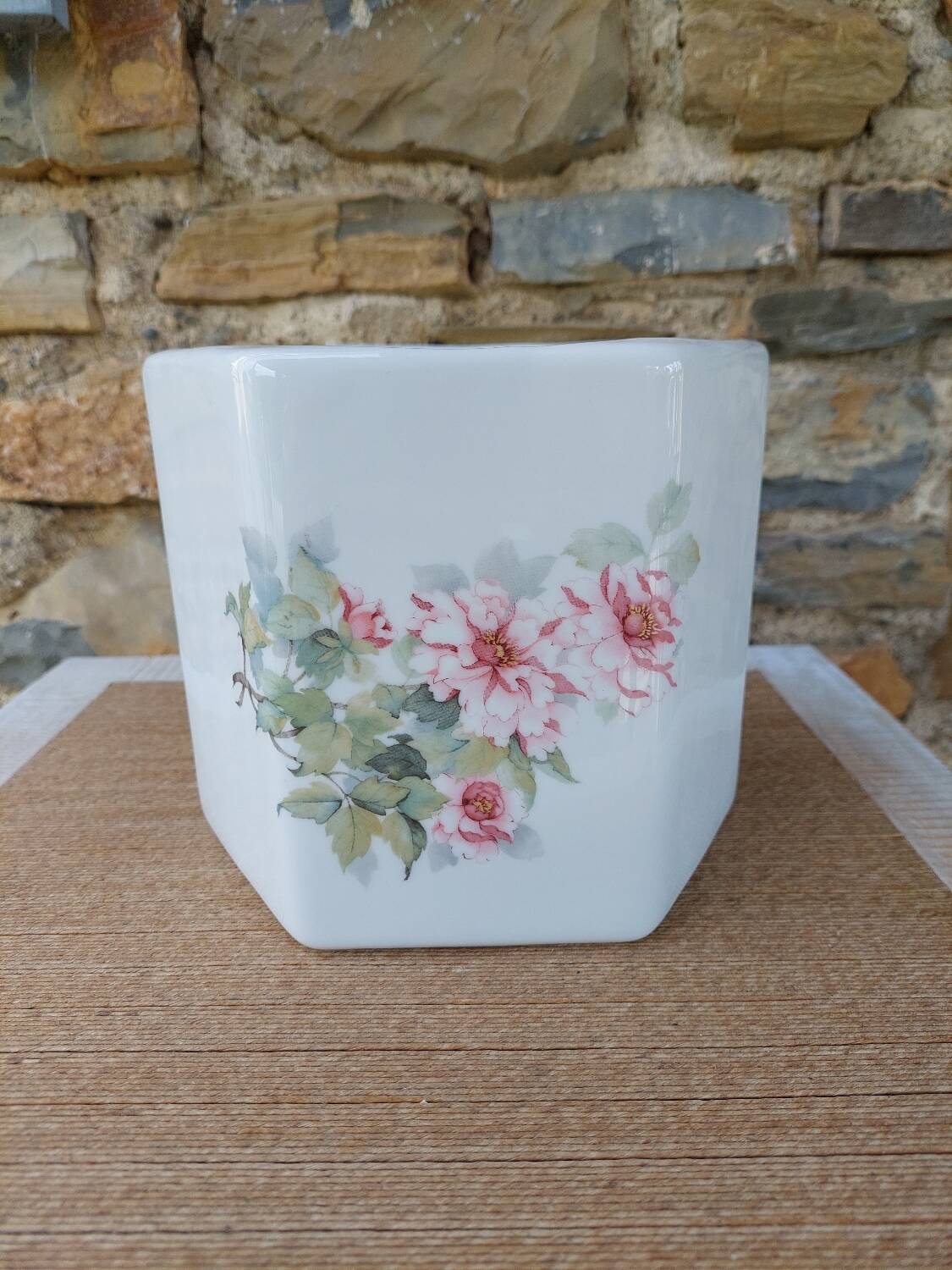 Vintage porcelain cache pot