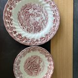 Set of cups, small plates and trim'