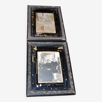 Set of 2 old photo frames in black wood and fixed under glass - black & white photographs 1900-20