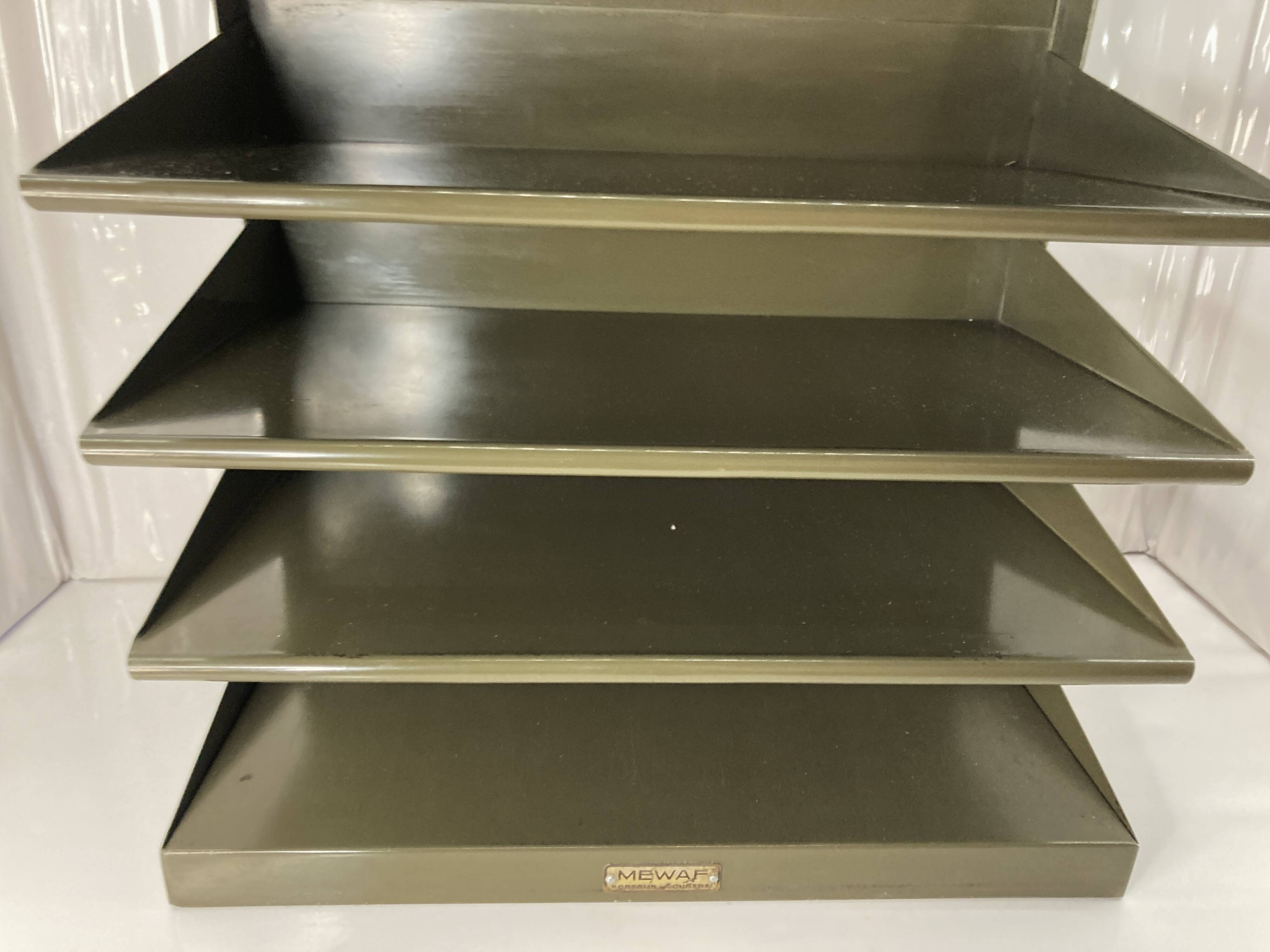 Mewalf industrial wall shelf - Kortrijk Belgium