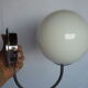 Paire d'appliques boule opaline blanche