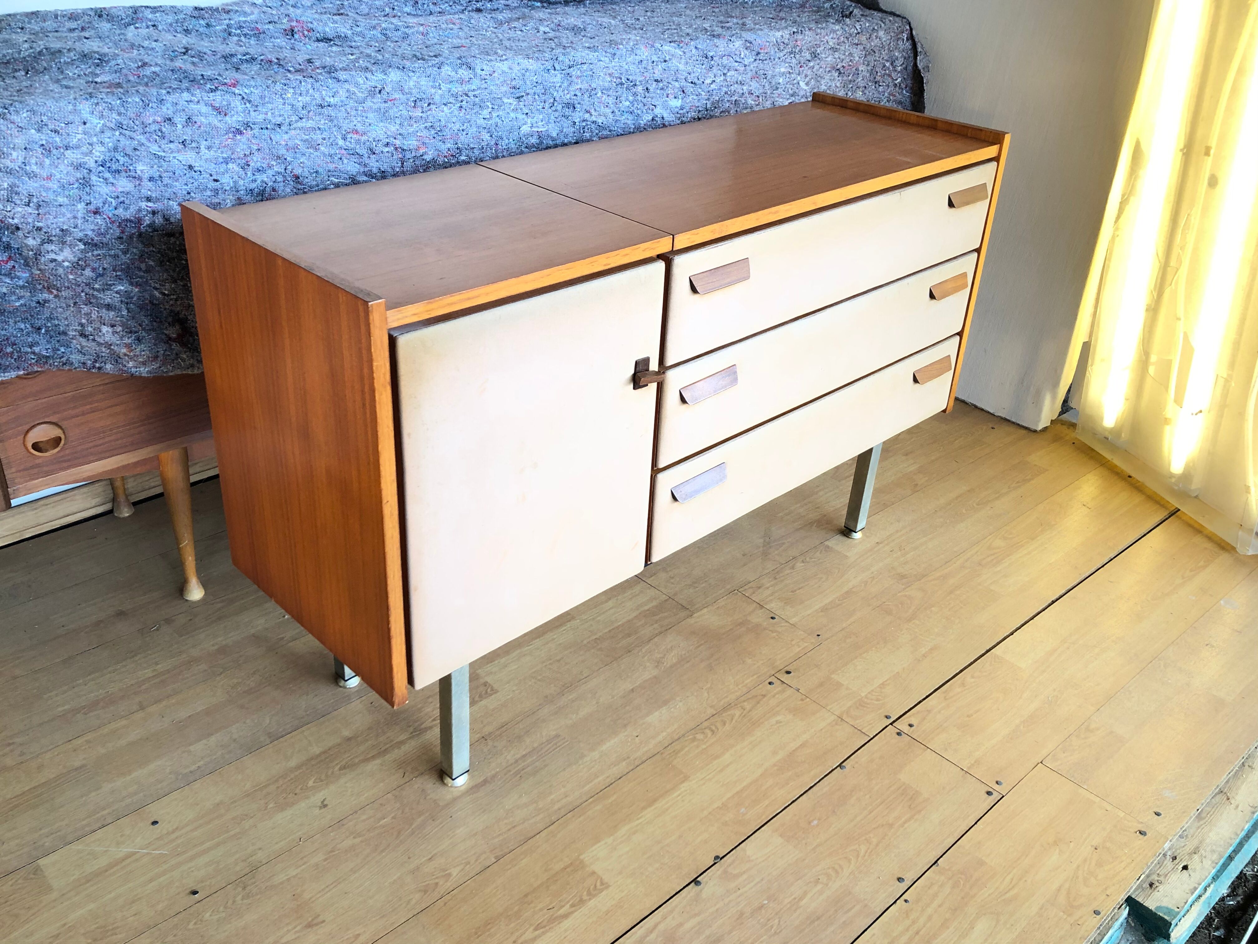 Chest of drawers dressing table in mahogany 1960