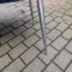 Table en formica bleu