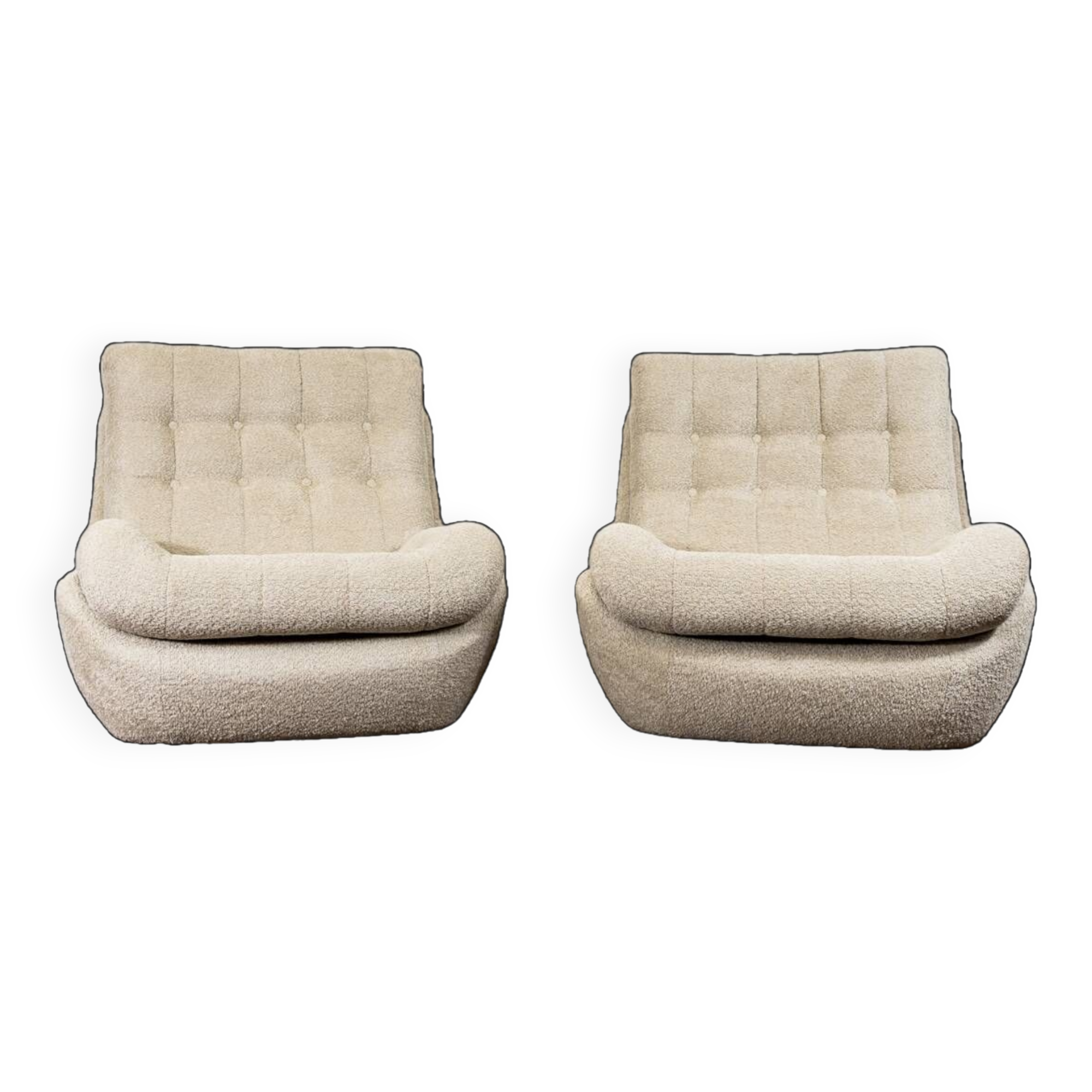 Customizable Pair of Space Age Lounge Chairs Atlantis in Beige Boucle 1970'