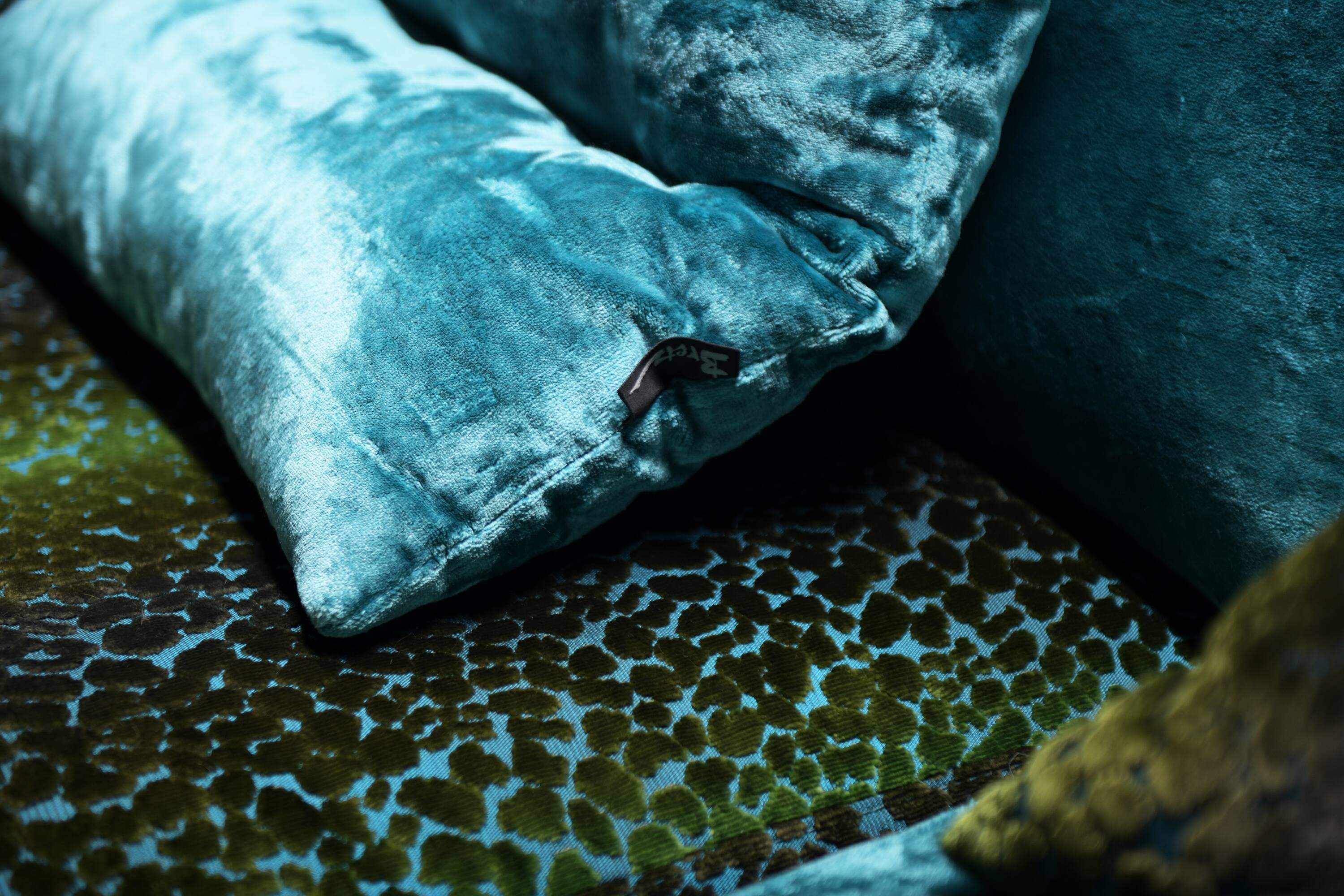 Stunning NAPALI 126 modular velvet sofa by the Bretz Brothers for Bretz Germany