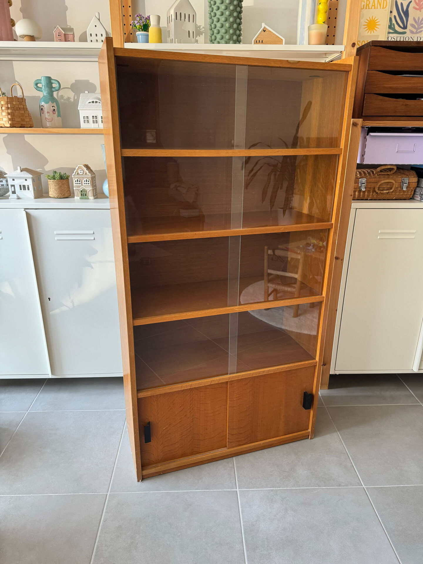 Display shelf, vintage bookshelf