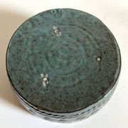 Boîte bonbonnière en céramique (grès) émaillée vert-bleu à décor d'une sirène Mi XXème