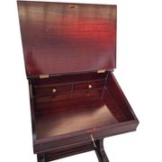 Elegante Scrittoio "Davenport" in Mogano
