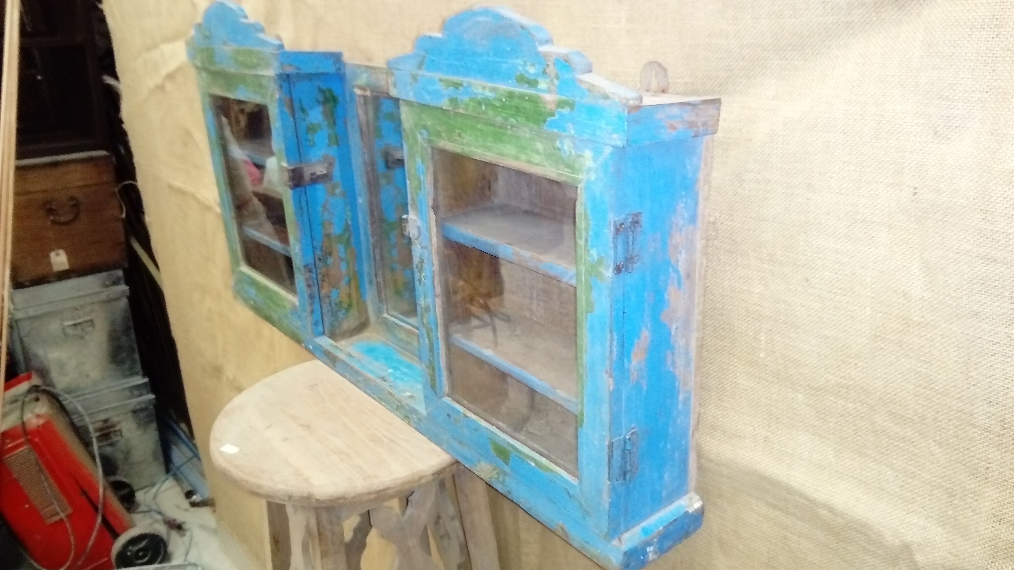 Wall case with mirror