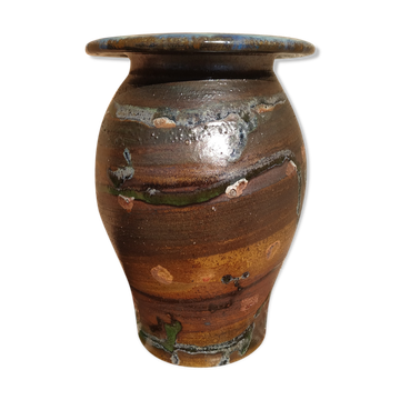 Sandstone vase with richard Dewar salt