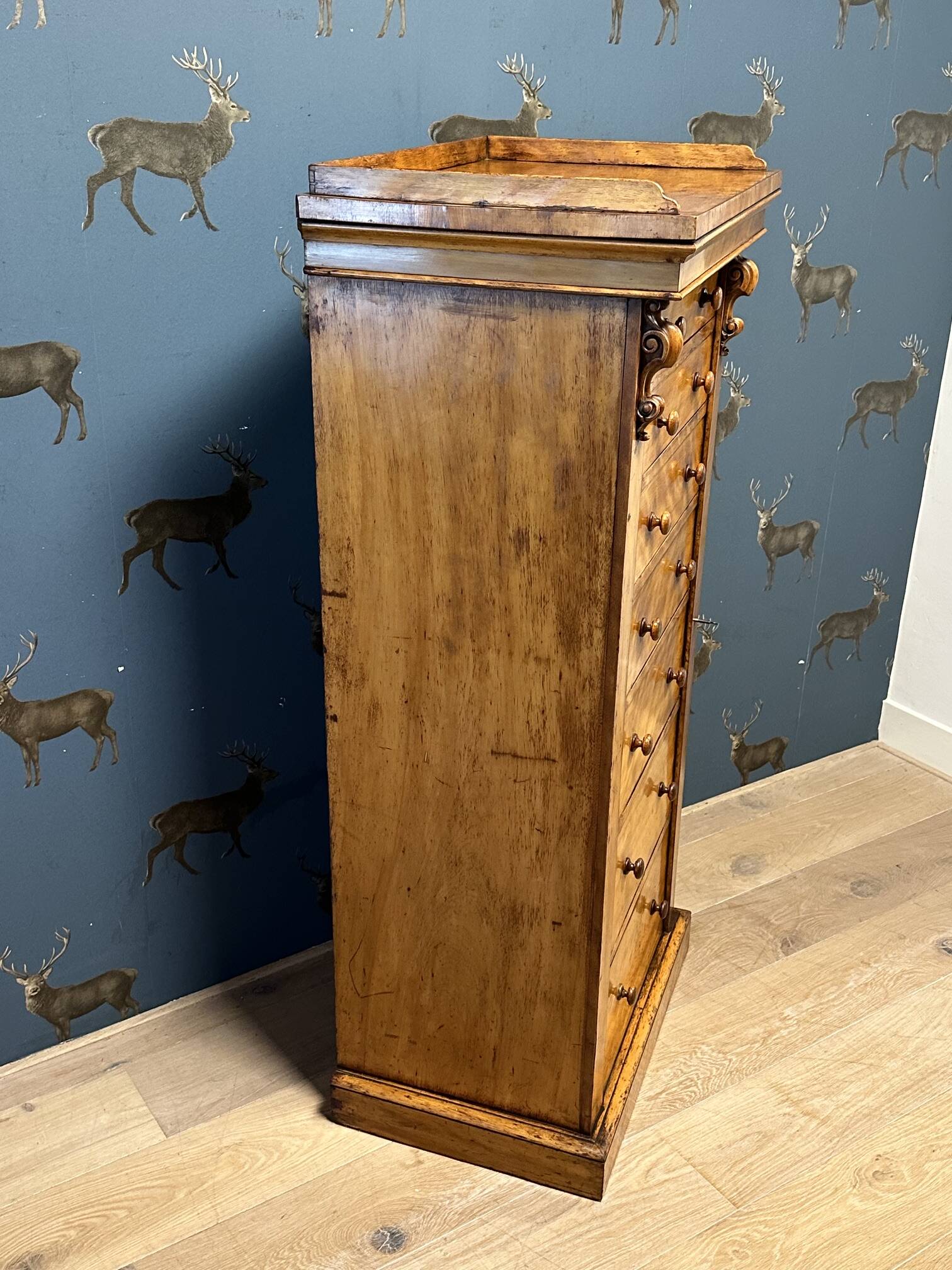 Wellington chest of drawers / file cabinet