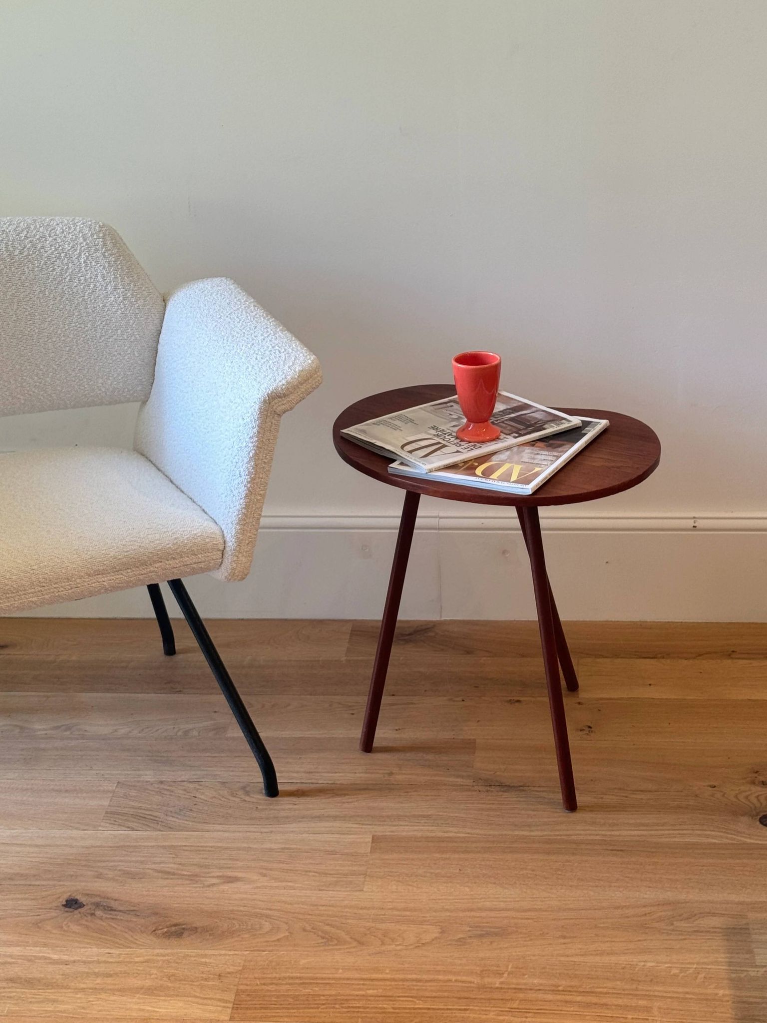 Vintage Scandinavian tripod side table in teak "Frya"