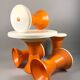 Ensemble de tabourets et table Space Age – Plastique orange et blanc, style italien vintage.